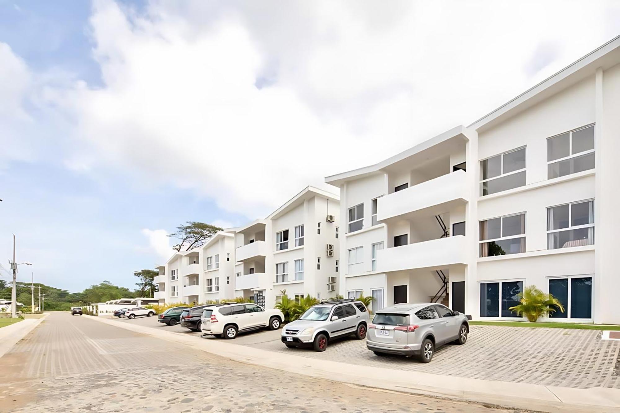 Modern 2Br Condo - Minutes From Jaco Beach - Prime Location Exterior photo