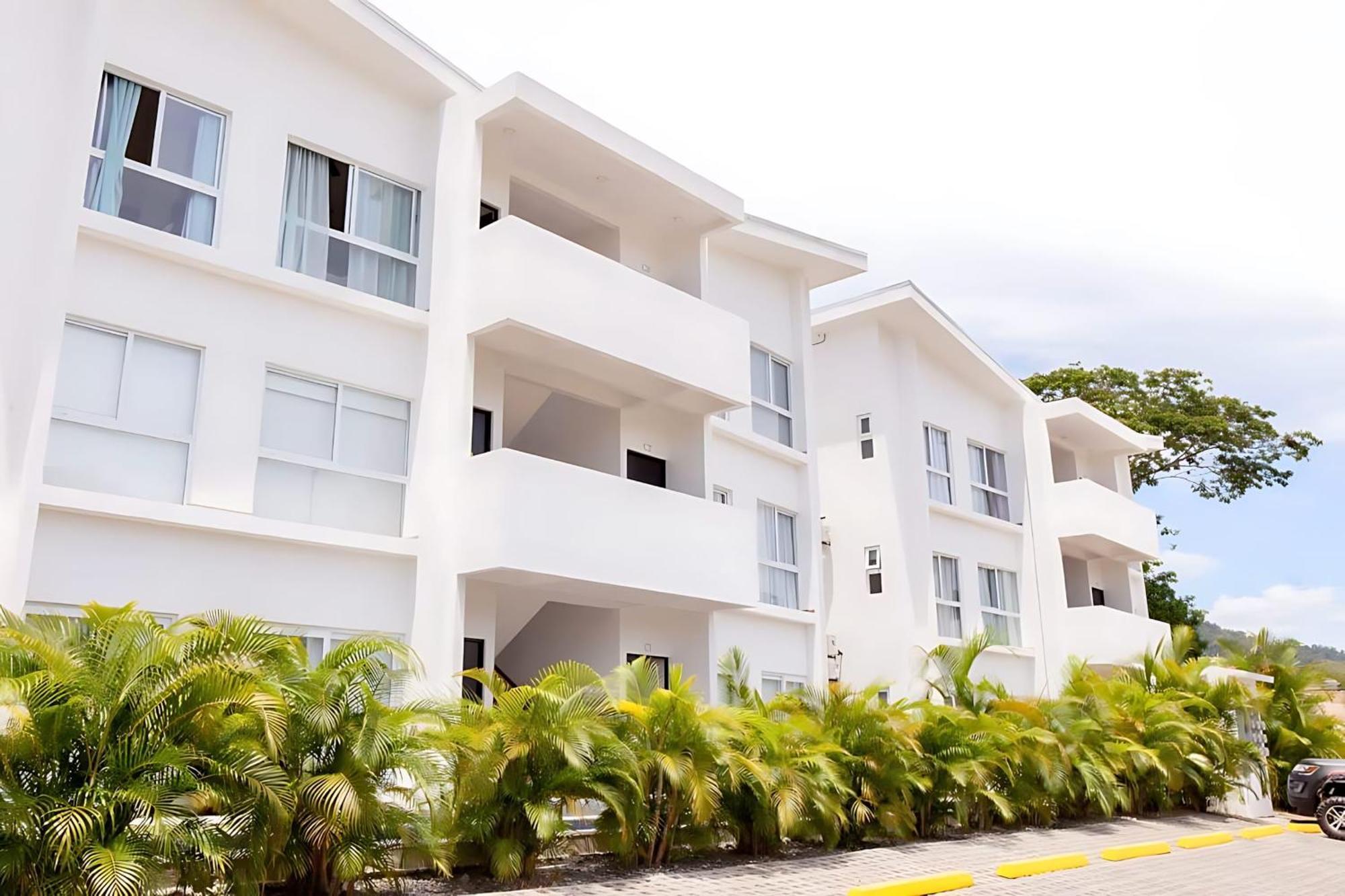 Modern 2Br Condo - Minutes From Jaco Beach - Prime Location Exterior photo