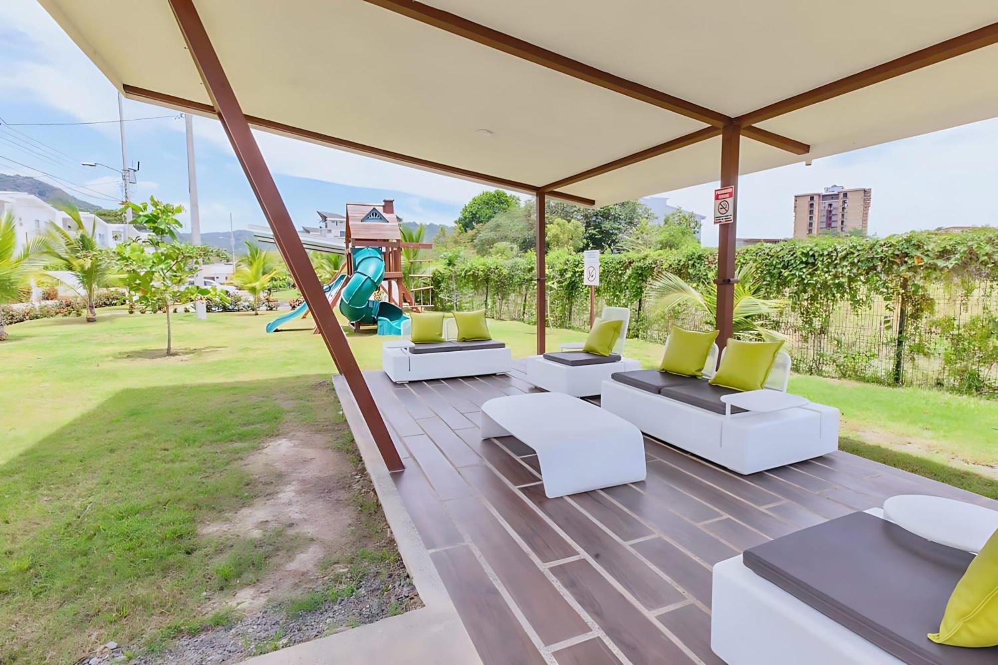 Modern 2Br Condo - Minutes From Jaco Beach - Prime Location Exterior photo